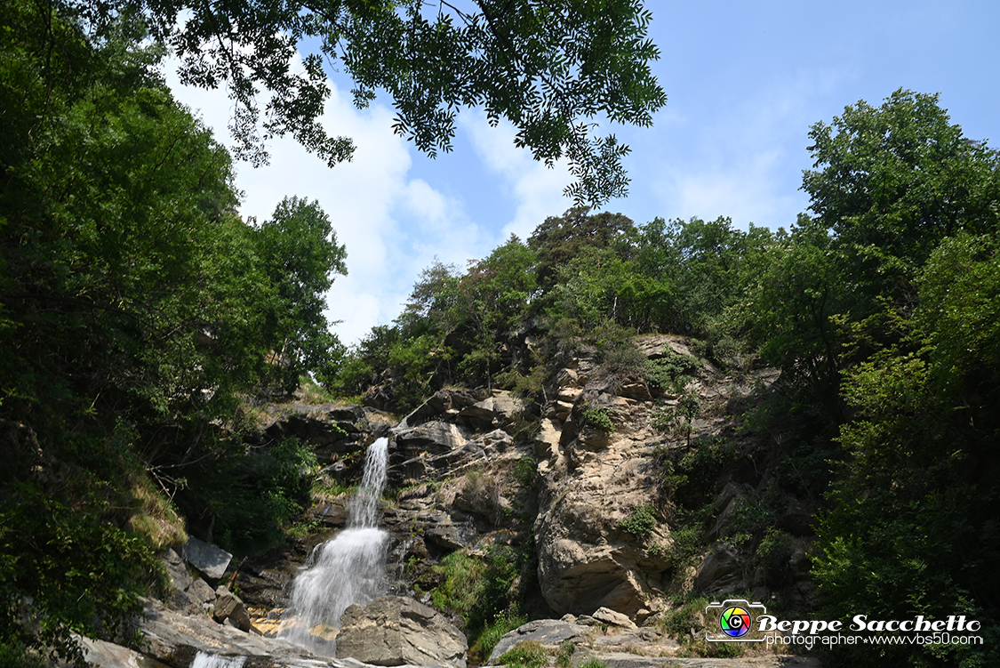 VBS_2911 - Novalesa - Abbazia. Parrocchia. Cascata del Rio Bard.jpg